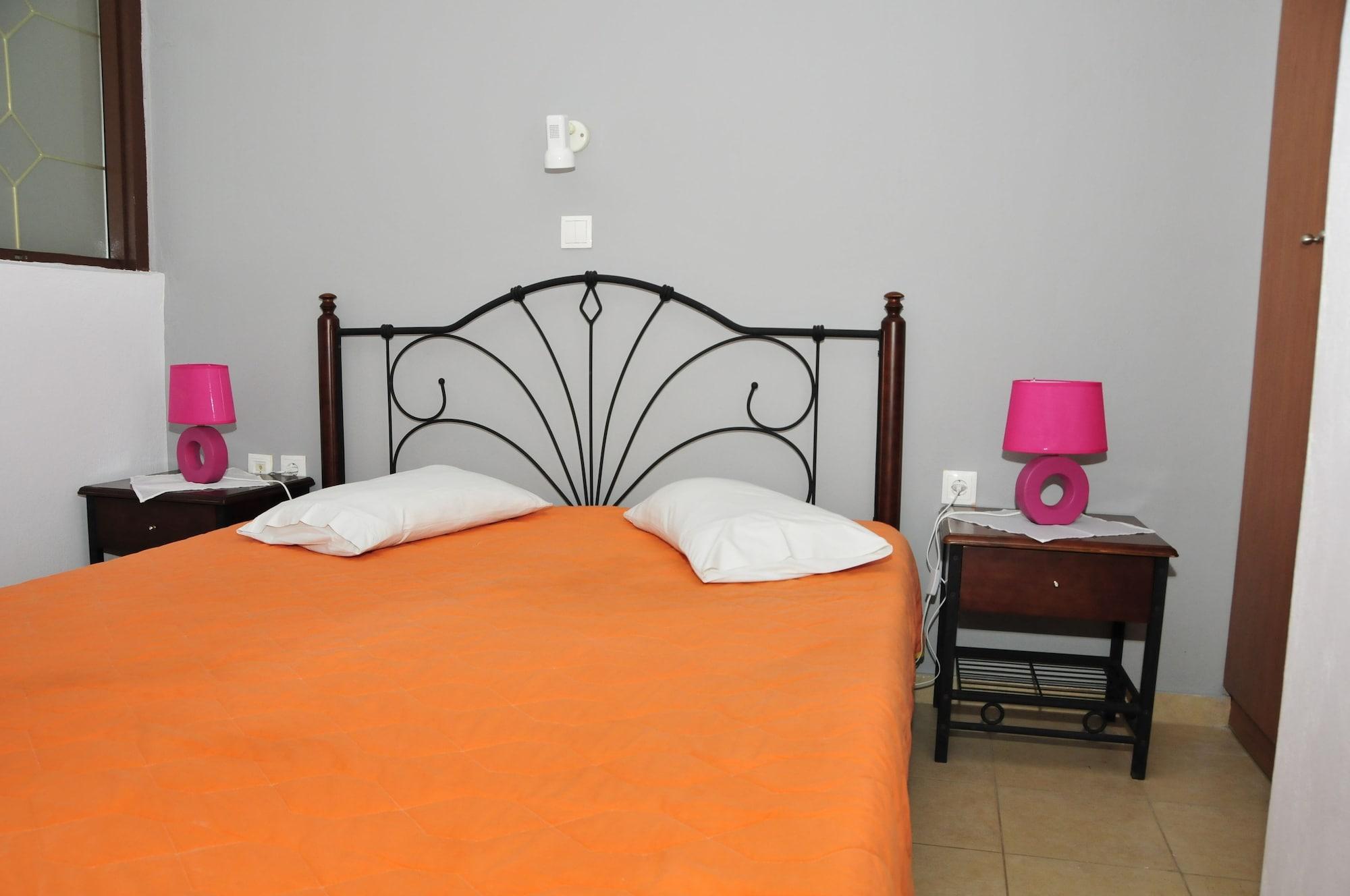 Anessis Aparthotel Fira  Exterior photo