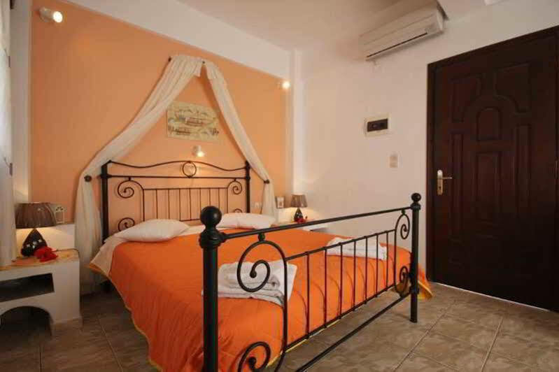 Anessis Aparthotel Fira  Exterior photo